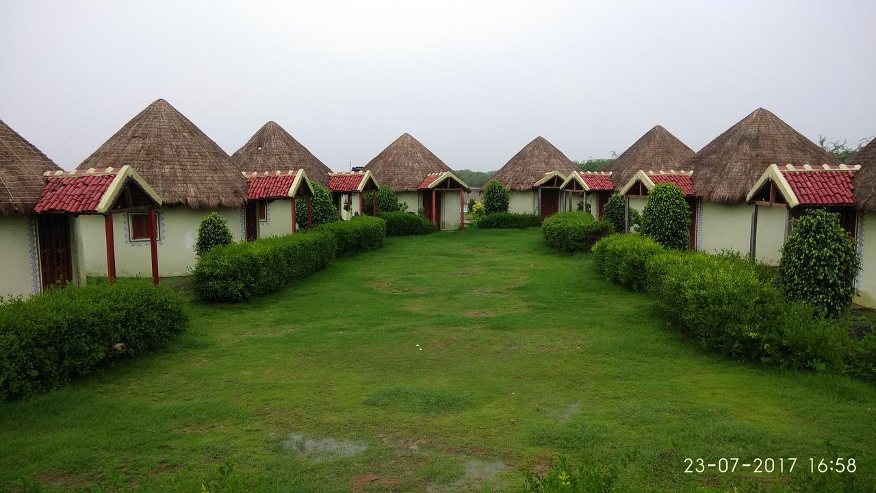 Rann Village Resort Bherandiala ภายนอก รูปภาพ
